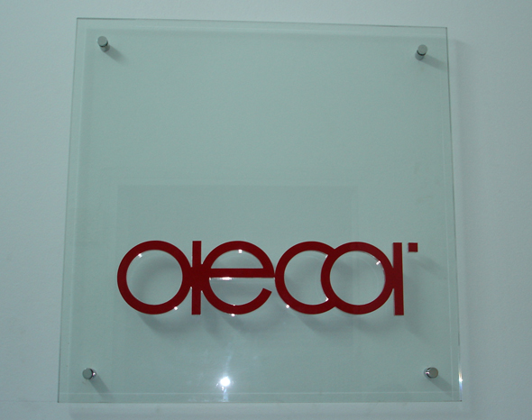 Thiết kế, thi công, lắp đặt biển công ty bằng mica đẹp tại Hải Phòng