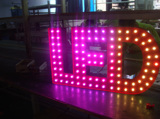 Dịch vụ làm biển quảng cáo led bảng điện tử led tại Hạ Long Quảng Ninh